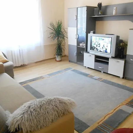 شقة Alis